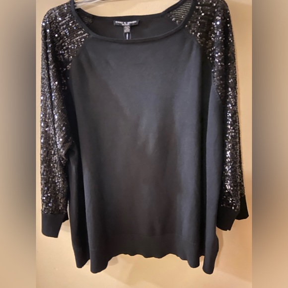 Cable & Gauge black crewneck sweater with sequences on sleeves - 2X (plus) -NWT - Picture 3 of 14